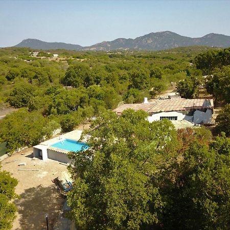 Residence Villa Smeralda Telti Exterior foto