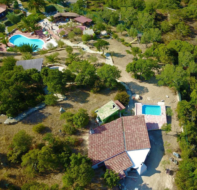 Residence Villa Smeralda Telti Exterior foto