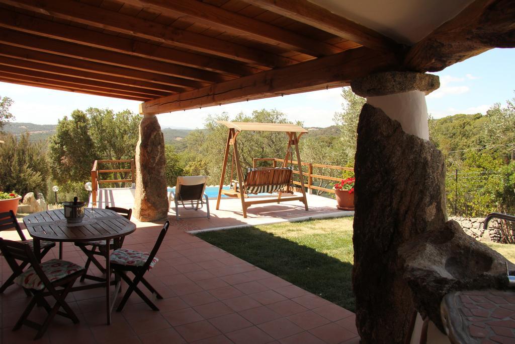 Residence Villa Smeralda Telti Quarto foto