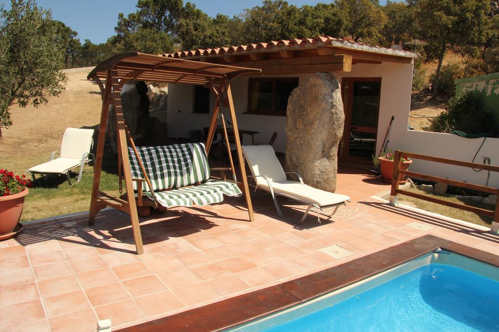 Residence Villa Smeralda Telti Quarto foto