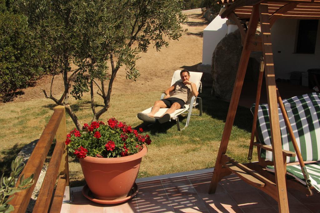 Residence Villa Smeralda Telti Quarto foto