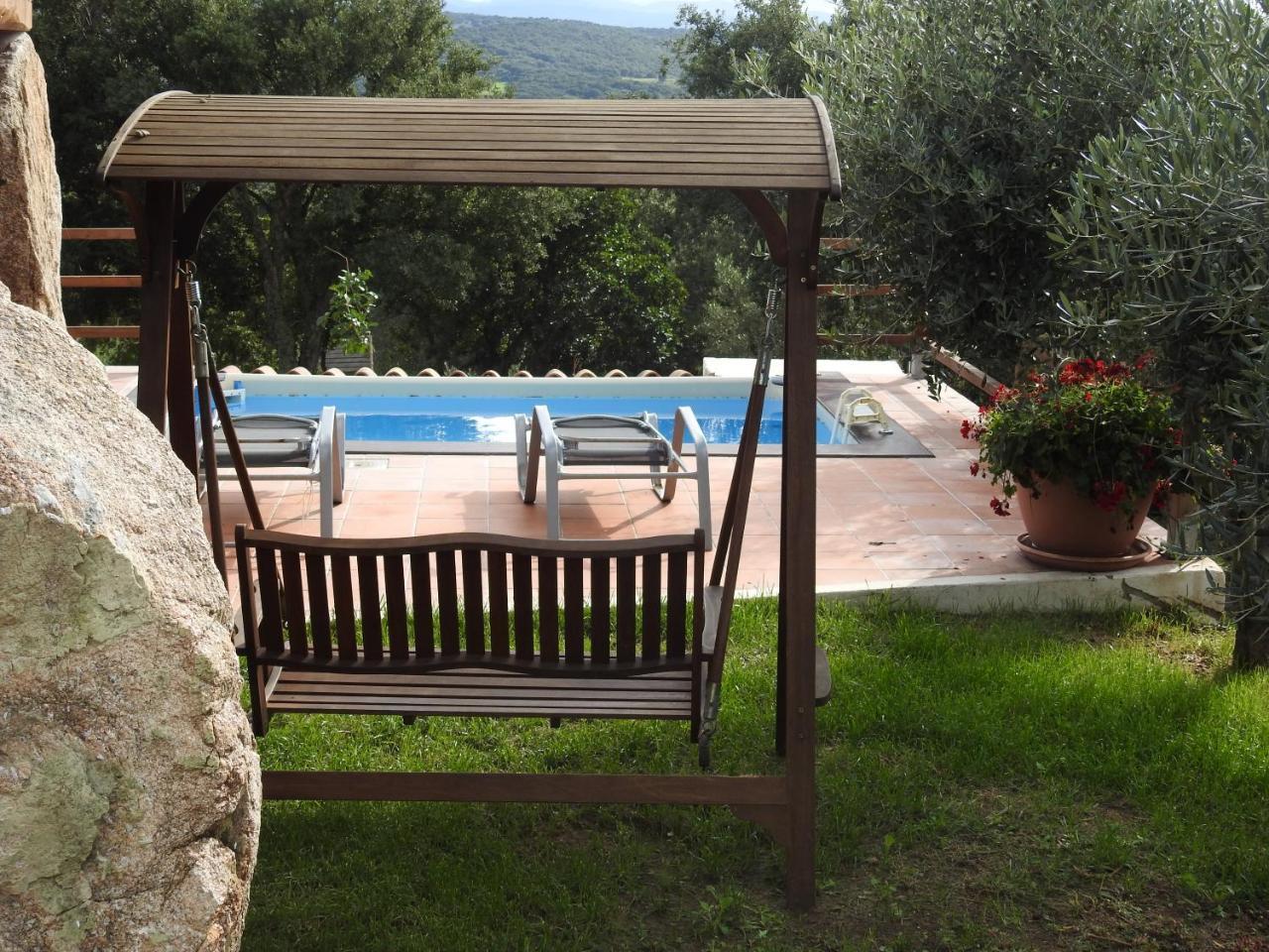 Residence Villa Smeralda Telti Exterior foto
