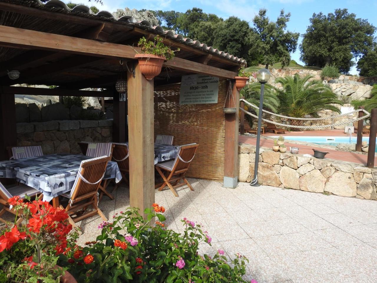 Residence Villa Smeralda Telti Exterior foto